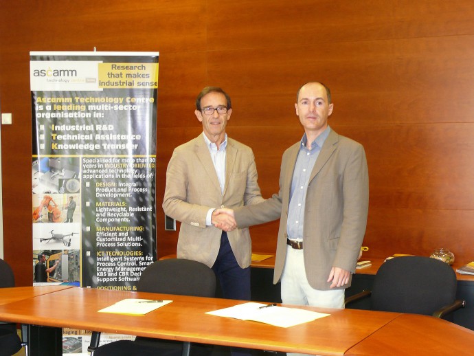 Left: Mr. Xavier Lopez Managing Director of Ascamm. Right: Mr. Jordi Santacana Director of CATUAV